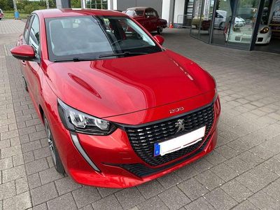 Rot Gebraucht 2020 Peugeot 208 Active Kleinwagen | 12.900 € (Etwas zu teuer)