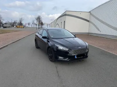 Gebraucht Ford Focus Business Edition 150 PS (110 kW) 2015 Schwarz Limousine