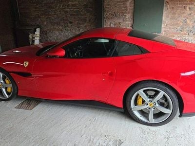 Gebraucht Ferrari Portofino 620 PS (456 kW) 2023 Rot Cabrio