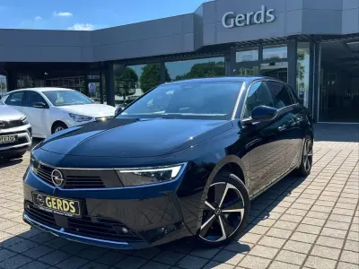 Gebraucht Opel Astra Elegance 181 PS (133 kW) 2022 Schwarz Kleinwagen