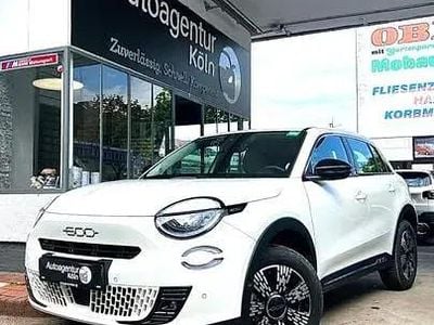 Usata Fiat 600 Basis 101 CV (74 kW) 2024 Bianco SUV