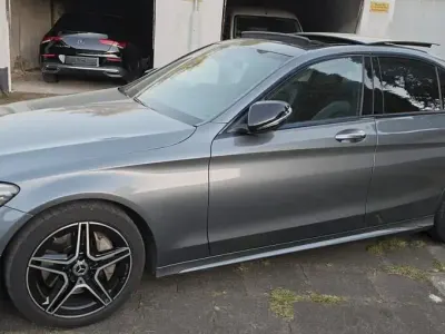Używany Mercedes C300e AMG 258 KM (189 kW) 2019 Szary Sedan/Limuzyna