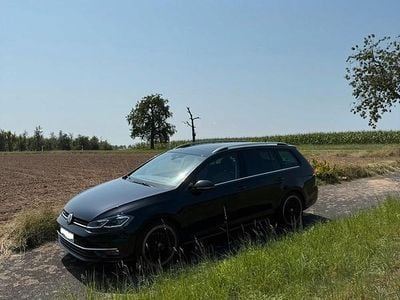 Gebraucht VW Golf VII Highline 150 PS (110 kW) 2018 Schwarz Kombi