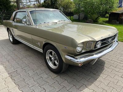 Usata Ford V8 224 CV (164 kW) 1966 Oro Coupé