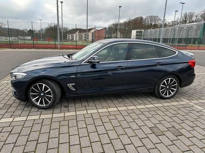 Blau Gebraucht 2015 BMW 320 SUV | 14.600 € (Teuer)