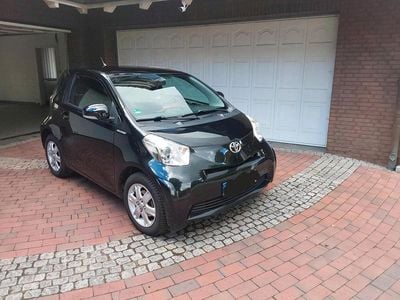 Toyota iQ