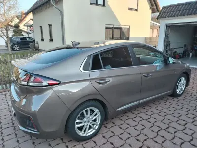 Gebraucht Hyundai Ioniq 141 PS (103 kW) 2020 Braun Kleinwagen