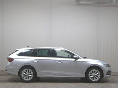 Grau Gebraucht 2022 Skoda Octavia Style Kombi | 19.480 € (Superpreis)