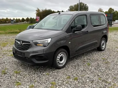 Gebraucht Opel Combo-e Life Edition 100 kW (137 PS) 2024 Volcano grey (m2) Van / Kleinbus