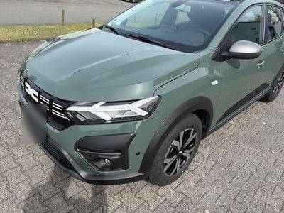 Second-hand Dacia Sandero Expression 110 CP (80 kW) 2024 Verde Berlinǎ