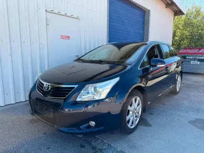 Gebraucht Toyota Avensis Executive 152 PS (111 kW) 2011 Blau Kombi