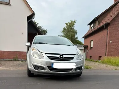 Gebraucht Opel Corsa 80 PS (58 kW) 2009 Silber Kleinwagen