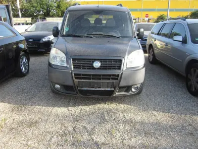 Gebraucht Fiat Doblò Family 120 PS (88 kW) 2007 Braun Van / Kleinbus