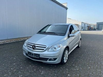 Gebraucht Mercedes B200 136 PS (100 kW) 2006 Silber Van / Kleinbus
