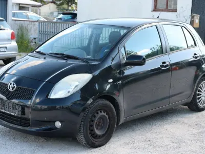 Gebraucht Toyota Yaris Team 90 PS (66 kW) 2008 Schwarz Kleinwagen