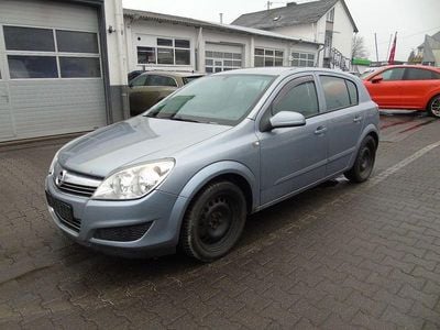Gebraucht Opel Astra Edition 116 PS (85 kW) 2009 Silber Limousine