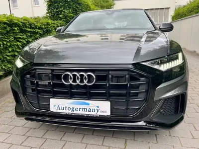 Gebraucht Audi Q8 S-Line 286 PS (210 kW) 2023 Grau SUV