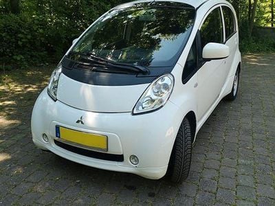 Gebraucht Mitsubishi i-MiEV 49 kW (67 PS) 2014 Weiß Kleinwagen