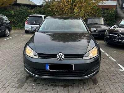 Gebraucht 2016 VW Golf VII Allstar Limousine | 9.300 € (Etwas zu teuer)