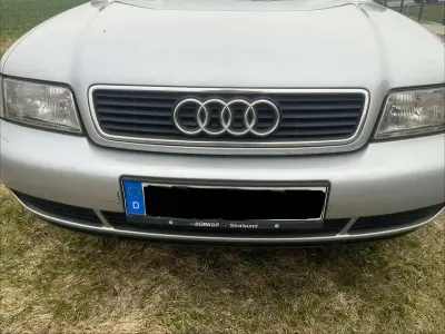 Gebraucht Audi A4 125 PS (91 kW) 1998 Silber Limousine