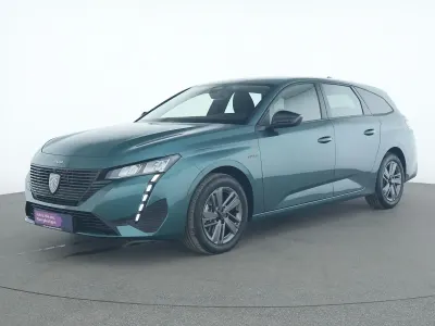 Neu Peugeot 308 Style 136 PS (100 kW) 2025 Kupfer blau Limousine