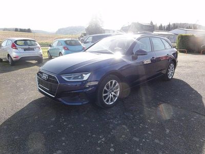 Używany Audi A4 Sport 245 KM (180 kW) 2019 Niebieski Kombi