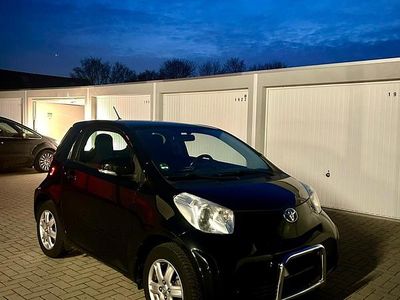Gebraucht Toyota iQ 68 PS (50 kW) 2009 Schwarz Kleinwagen
