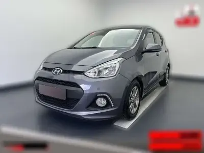 Gebraucht Hyundai i10 Edition 30+ 87 PS (63 kW) 2016 Weiß Kleinwagen