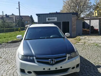 Usata Honda Accord 140 CV (102 kW) 2008 Bianco Station wagon