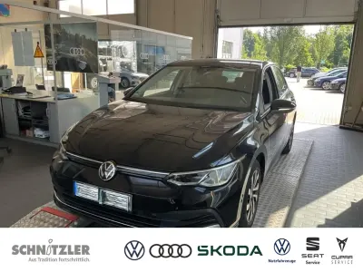 Gebraucht VW Golf VII Active 150 PS (110 kW) 2021 Schwarz Kleinwagen