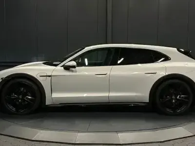 Second-hand Porsche Taycan Cross Turismo 350 kW (476 CP) 2022 Gri Break