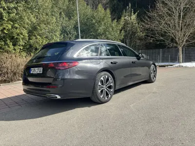 Brugt Mercedes E220 Avantgarde 197 HK (144 kW) 2024 Grå Stationcar