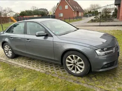 Gebraucht Audi A4 150 PS (110 kW) 2012 Grau Limousine