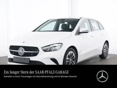 Gebraucht Mercedes B180 Progressive 136 PS (100 kW) 2025 Unilack polarweiß Kleinwagen
