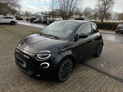 gebraucht Fiat 500e LaPrima Bocelli, Navi, Pano, CoDriver, LED