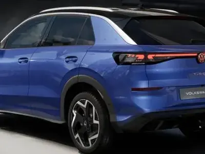 Neu VW T-Roc R-line 150 PS (110 kW) 2026 Wolf grey metallic / dach in sch wolf grey metallic / dach in sch SUV