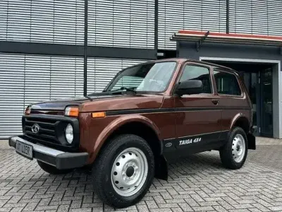Gebraucht Lada Taiga 83 PS (61 kW) 2020 Braun SUV