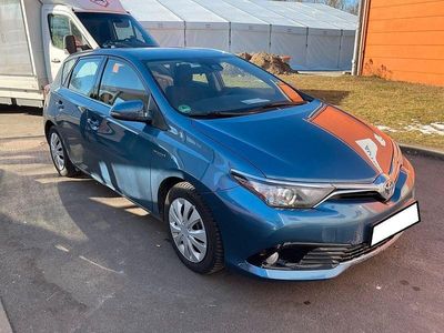 Toyota Auris Hybrid