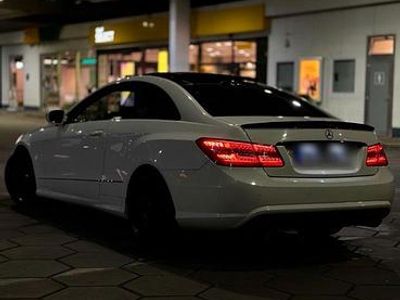 Gebraucht Mercedes E350 295 PS (216 kW) 2009 Weiß Coupé