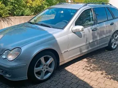 Gebraucht Mercedes C220 150 PS (110 kW) 2005 Silber Kombi