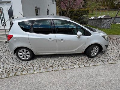 Usata Opel Meriva 120 CV (88 kW) 2010 Argento Monovolume