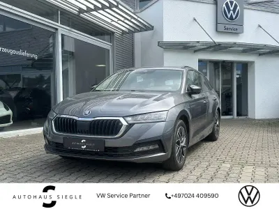 Gebraucht Skoda Octavia Clever 116 PS (85 kW) 2022 Grau Kombi