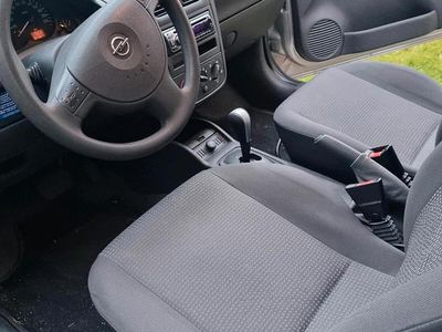 Second-hand Opel Corsa 90 CP (66 kW) 2004 Argintiu Hatchback