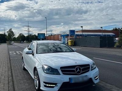 Gebraucht Mercedes C220 AMG line 170 PS (125 kW) 2013 Weiß Coupé