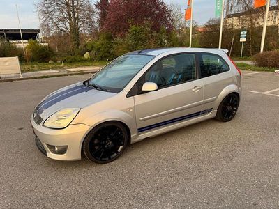 Gebraucht Ford Fiesta ST 150 PS (110 kW) 2005 Silber Kleinwagen