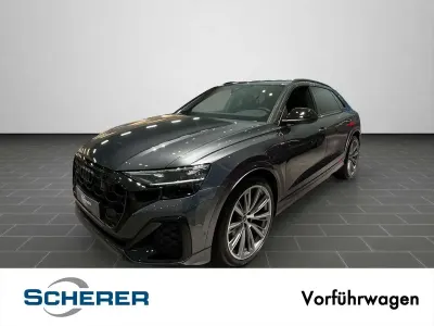 Używany Audi Q8 Business 231 KM (169 kW) 2026 Szary SUV