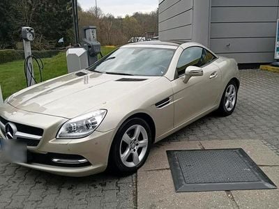 Usata Mercedes SLK200 186 CV (136 kW) 2012 Oro Cabrio