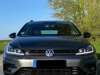 Second-hand VW Golf VII R 300 CP (220 kW) 2019 Gri Break