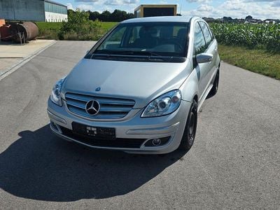 Mercedes B180