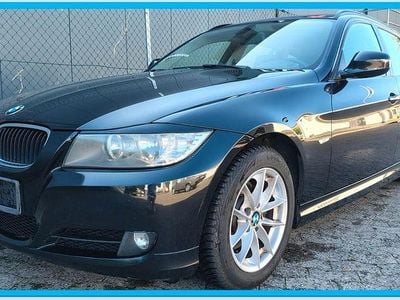 Schwarz Gebraucht 2012 BMW 320 Kombi | 4.300 € (Guter Preis)